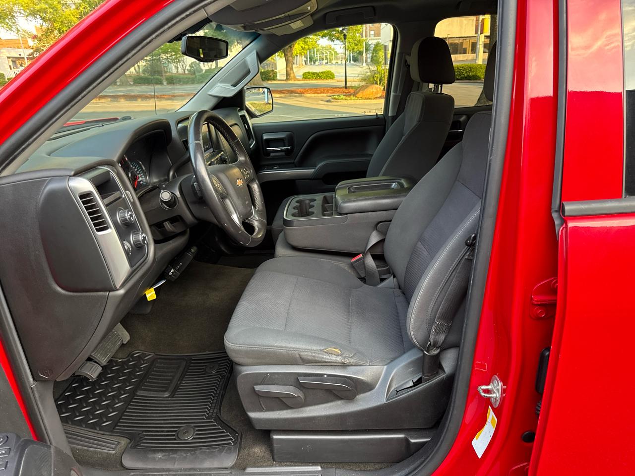 Chevrolet Silverado 1500 LT Ext Cab 4WD 4D 2018