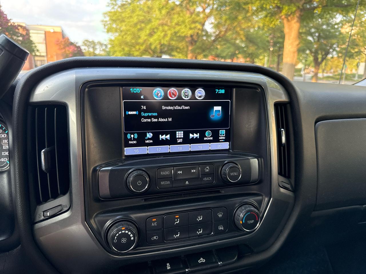 Chevrolet Silverado 1500 LT Ext Cab 4WD 4D 2018