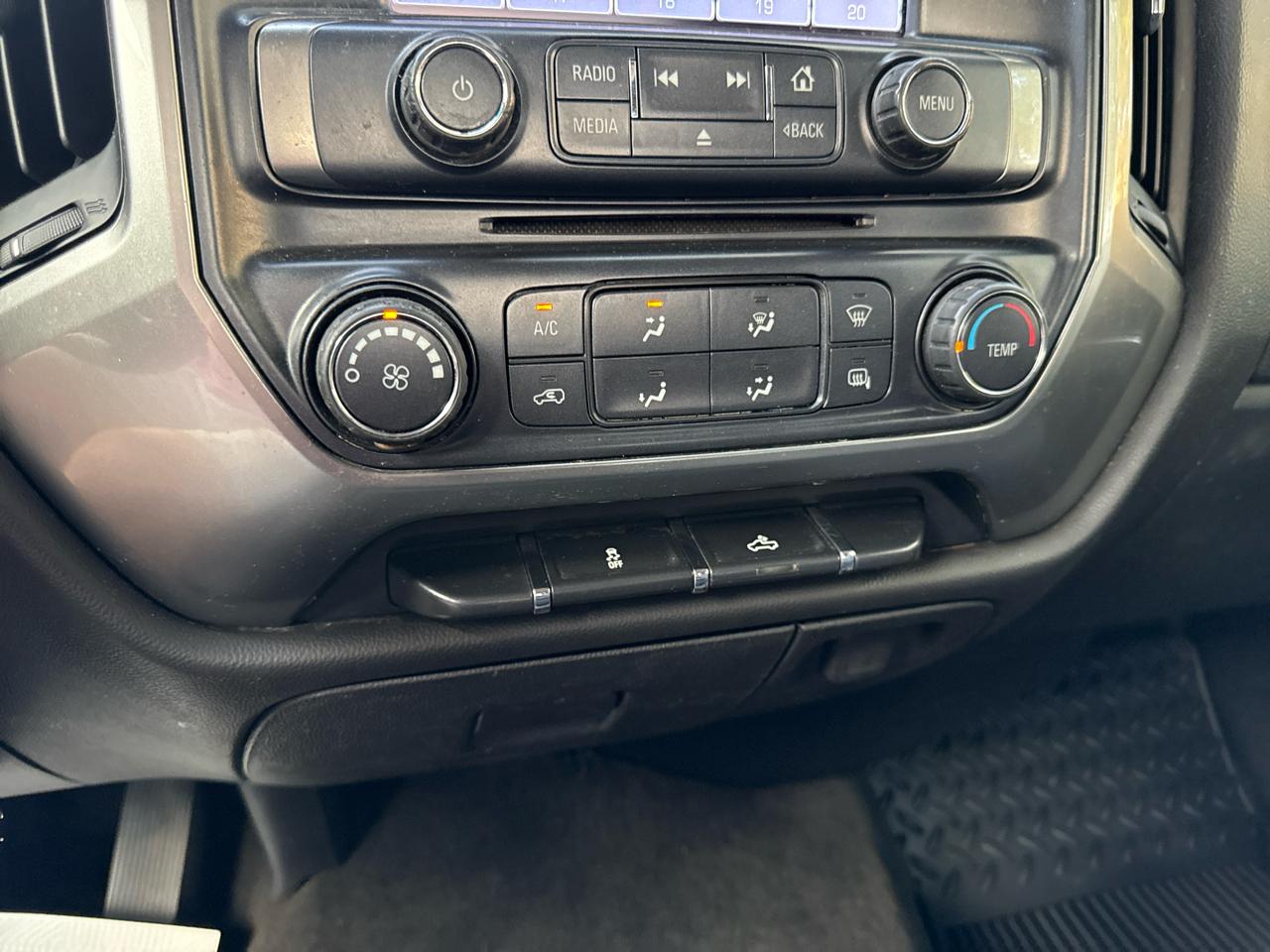 Chevrolet Silverado 1500 LT Ext Cab 4WD 4D 2018