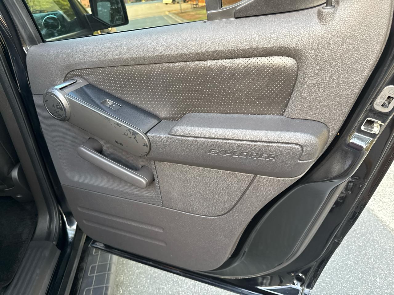 Ford Explorer Sport Trac Adrenalin 4WD 2010