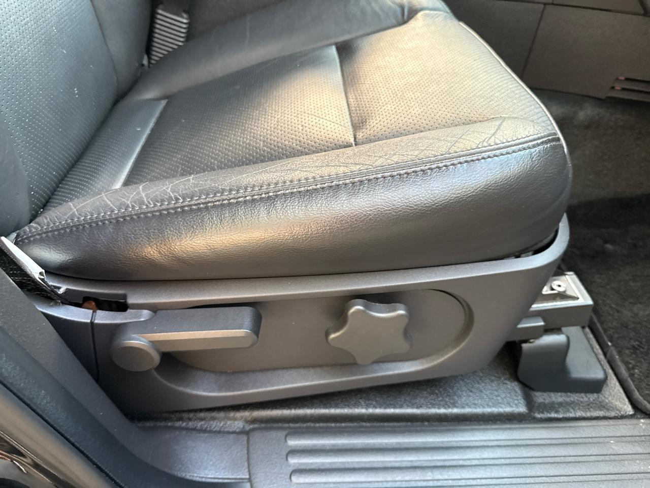 Ford Explorer Sport Trac Adrenalin 4WD 2010