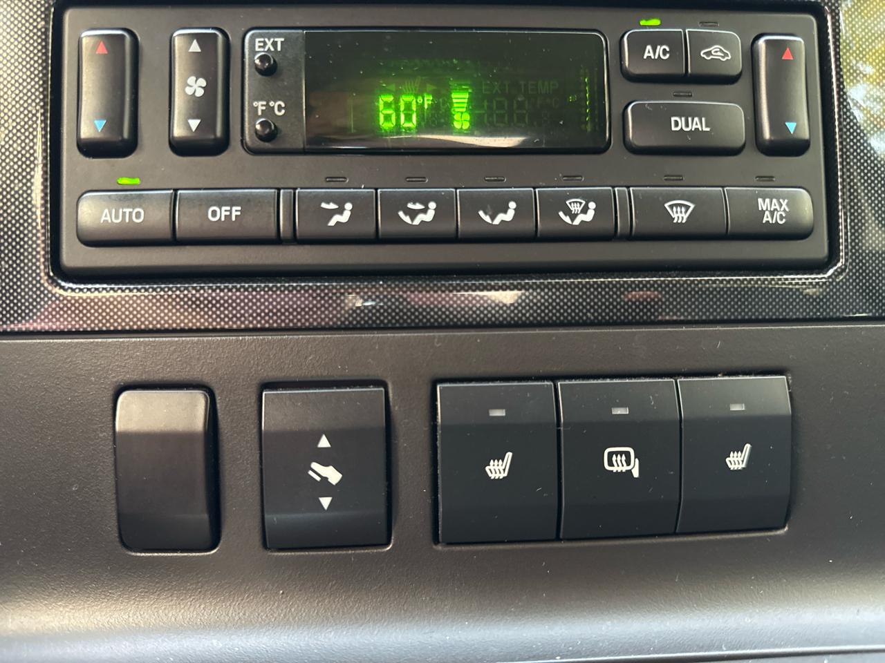Ford Explorer Sport Trac Adrenalin 4WD 2010