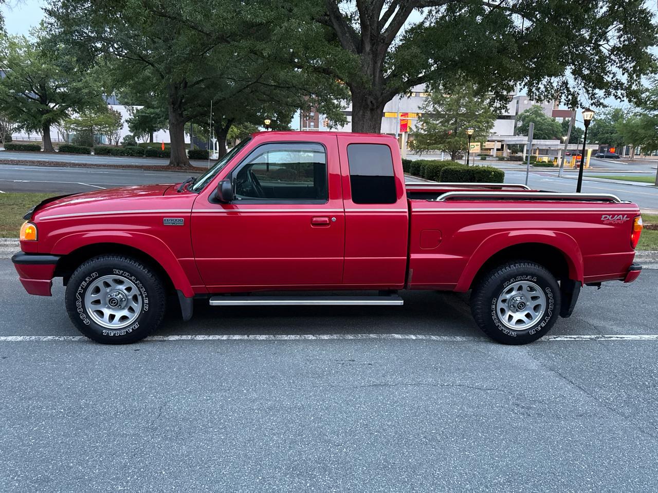 Mazda Truck B4000 Dual Sport 4 Cab Plus 2WD 2004