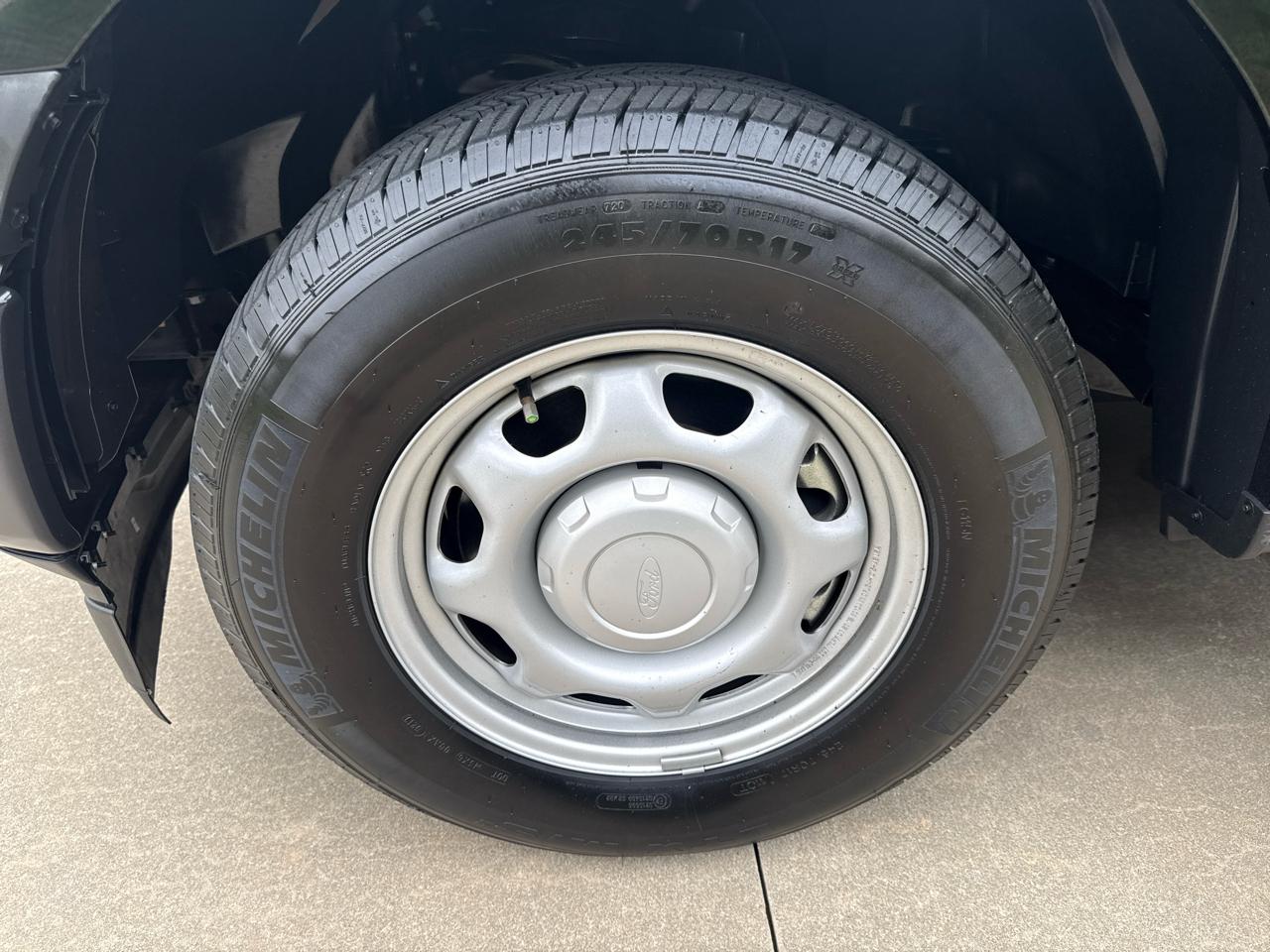 Ford F-150 XL 2WD Reg Cab 8' Box 2019