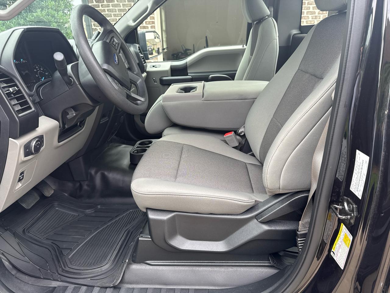 Ford F-150 XL 2WD Reg Cab 8' Box 2019