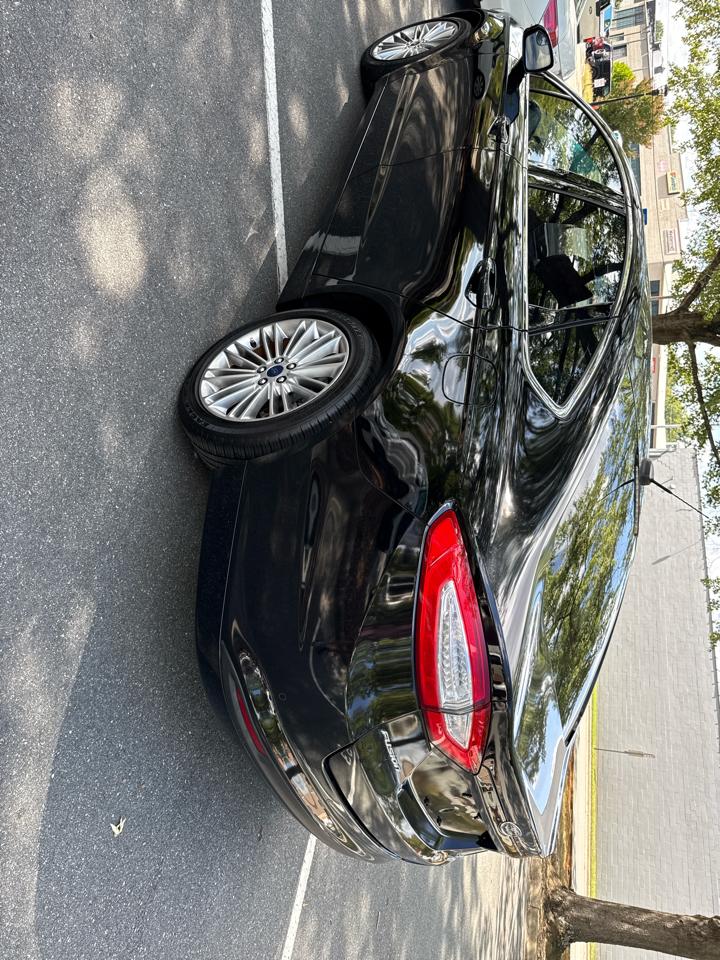 Ford Fusion SE 2016