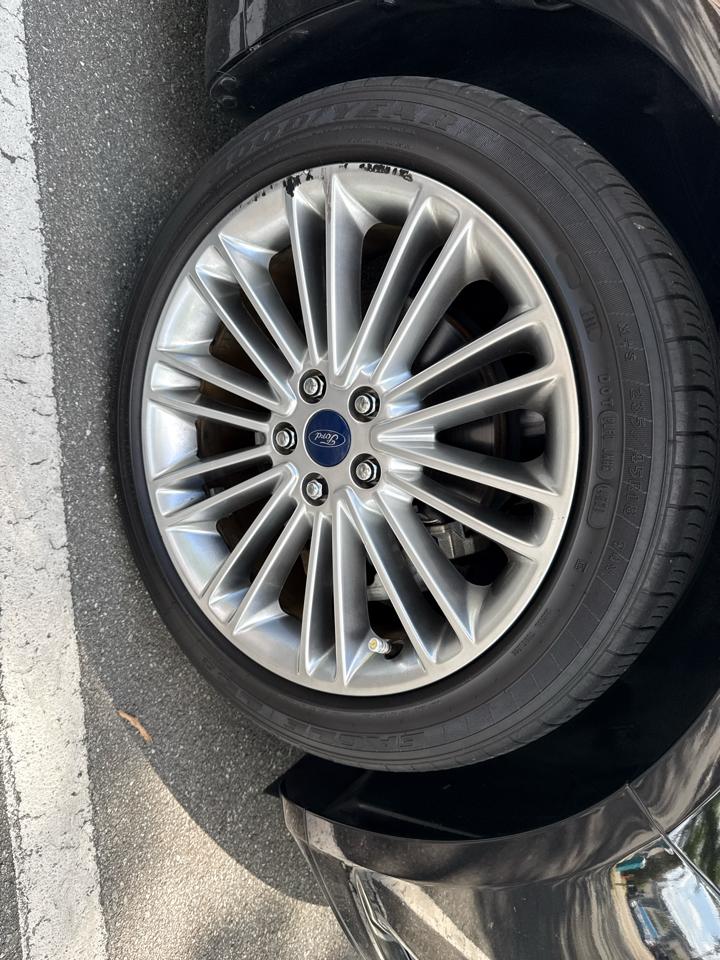 Ford Fusion SE 2016