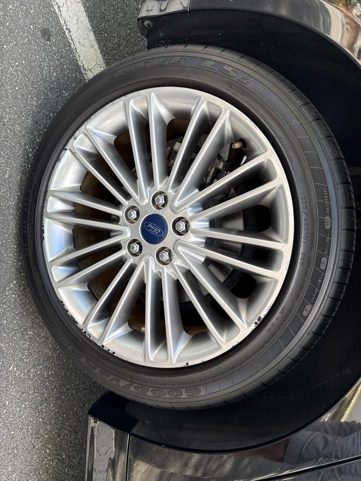 Ford Fusion SE 2016