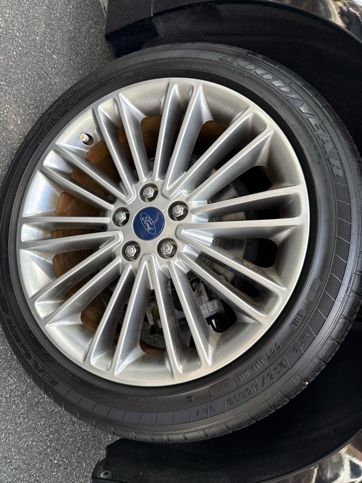 Ford Fusion SE 2016