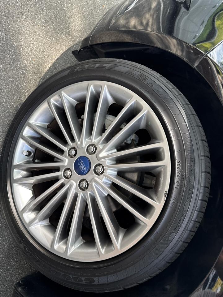 Ford Fusion SE 2016