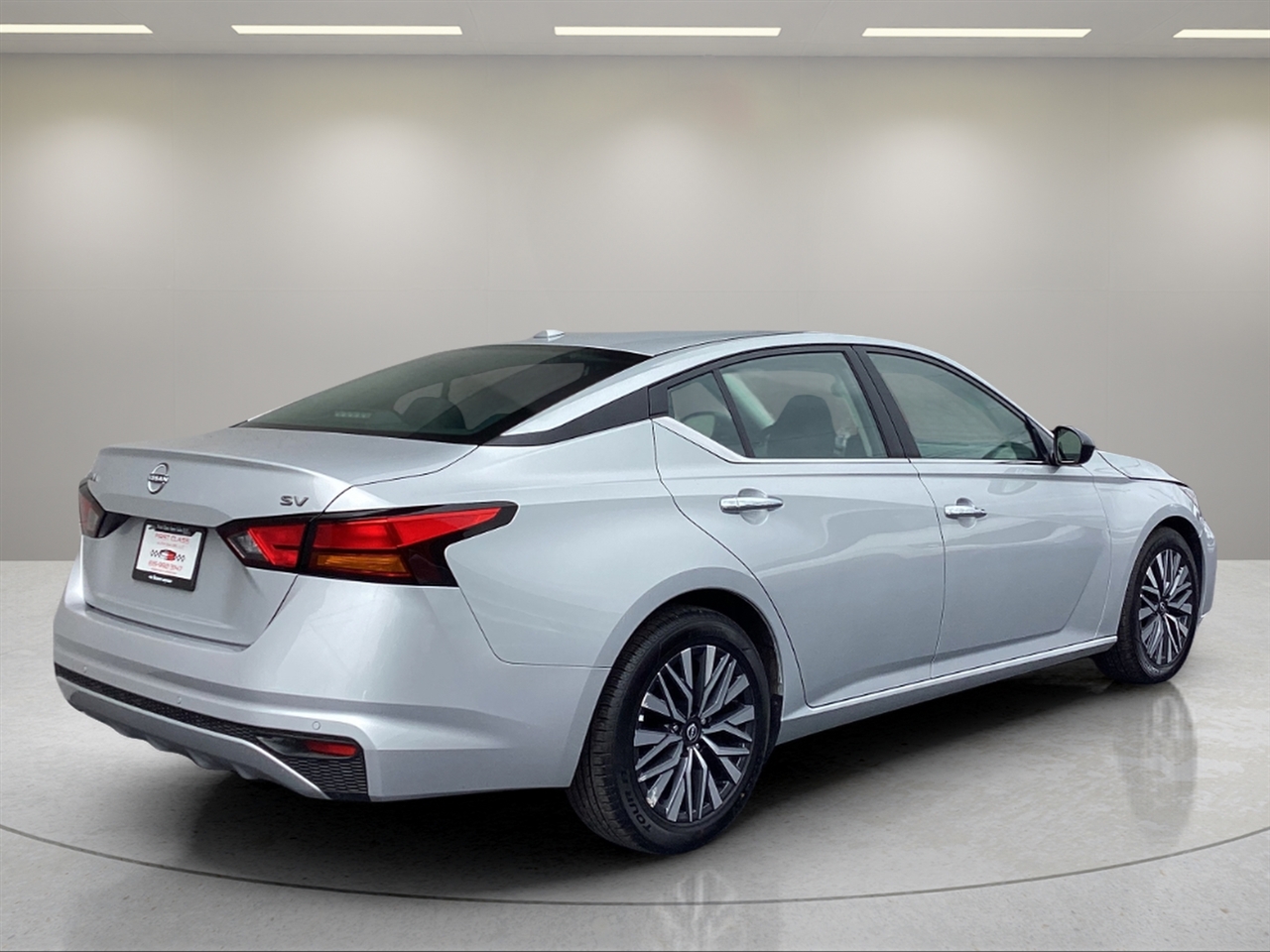 2024 Nissan Altima 2.5 SV photo 2