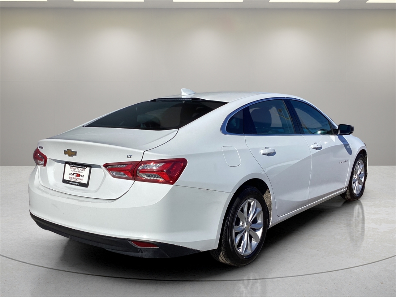 2023 Chevrolet Malibu 1LT photo 2