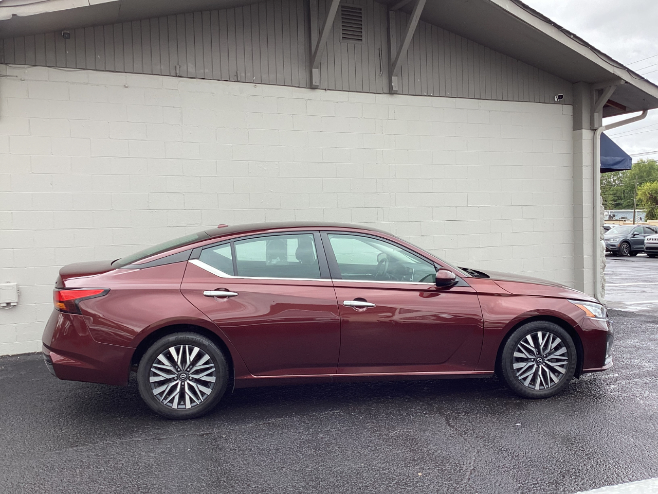 2023 Nissan Altima 2.5 SV photo 2