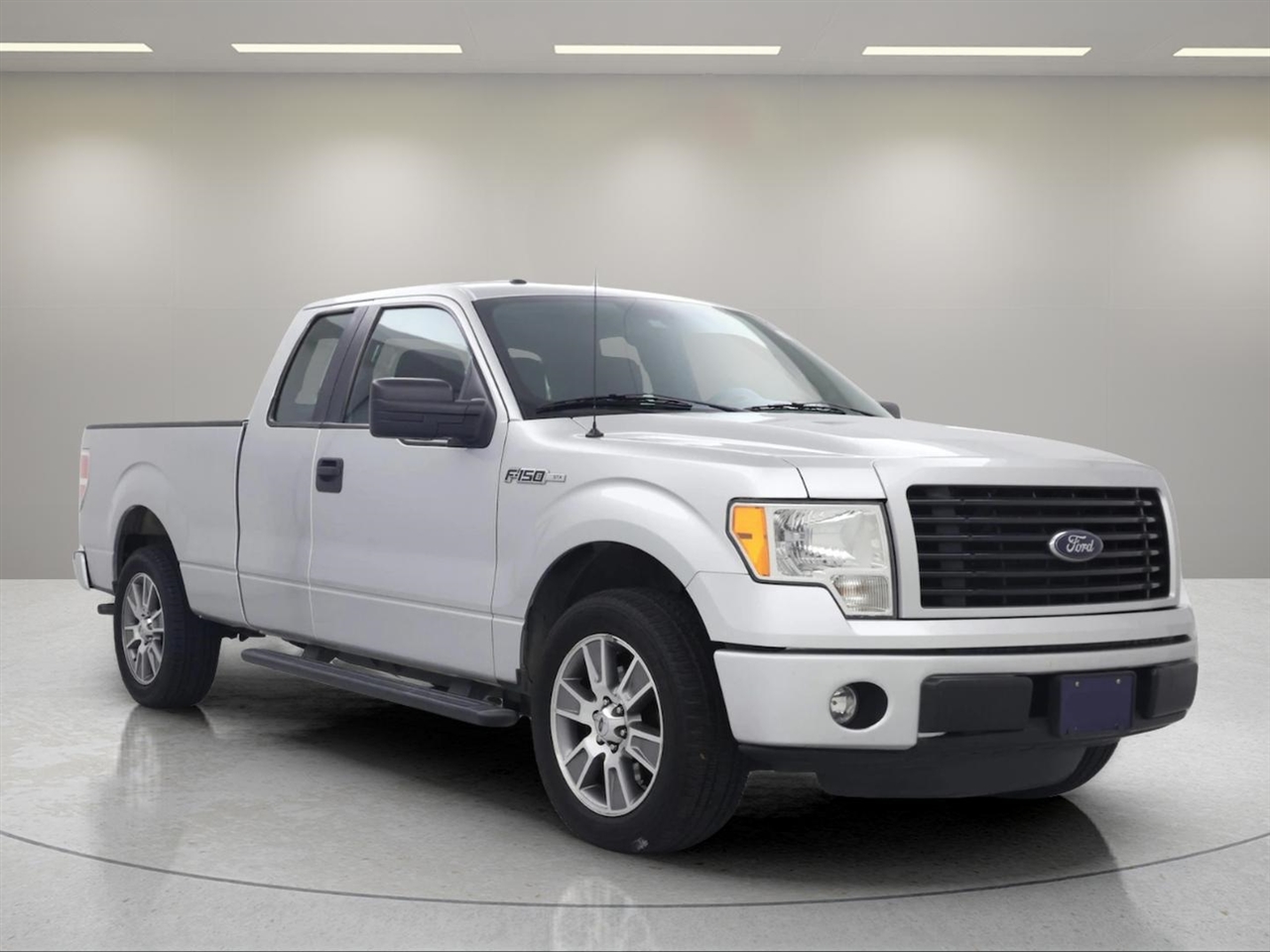 2013 Ford F-150 STX SuperCab 2WD