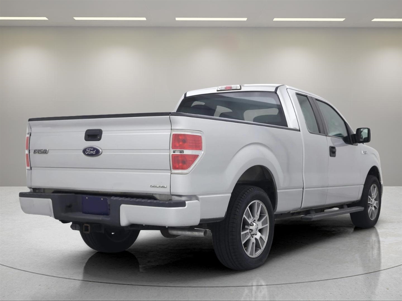 Ford F-150 STX SuperCab 2WD 2013