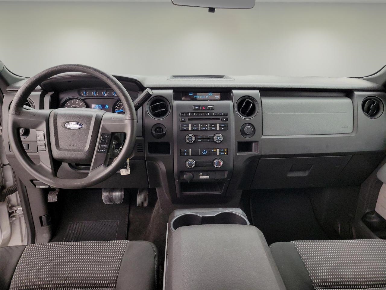 Ford F-150 STX SuperCab 2WD 2013