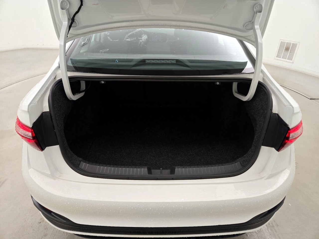 Volkswagen Jetta S 2025