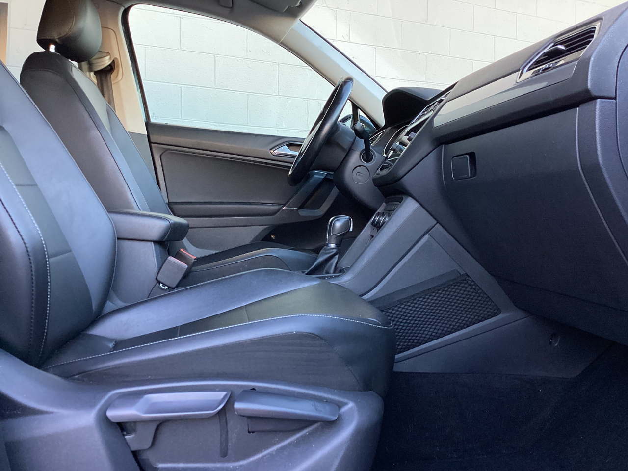 Volkswagen Tiguan SE 2020 Volkswagen Tiguan SE 2020