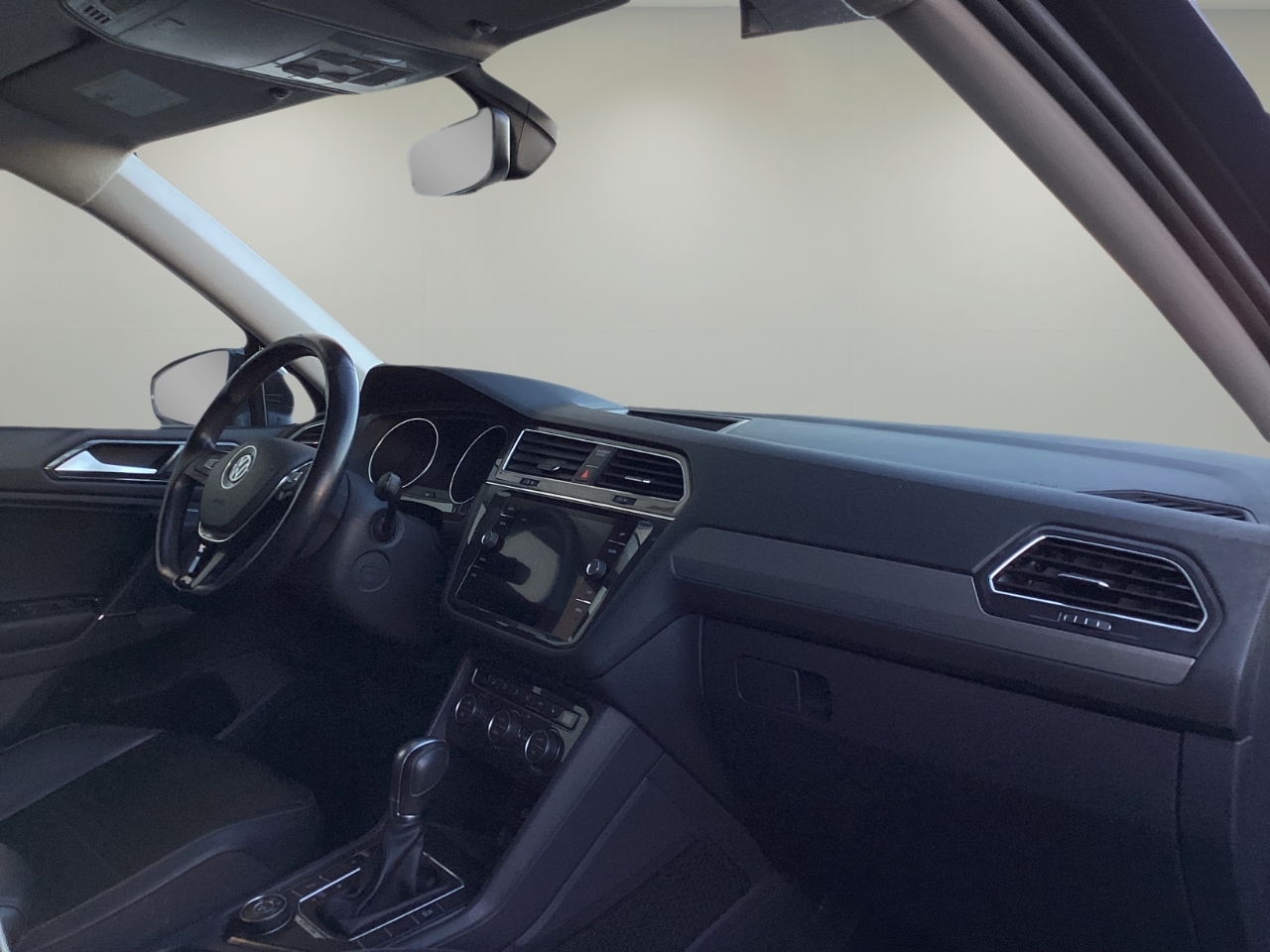 Volkswagen Tiguan SE 2020 Volkswagen Tiguan SE 2020