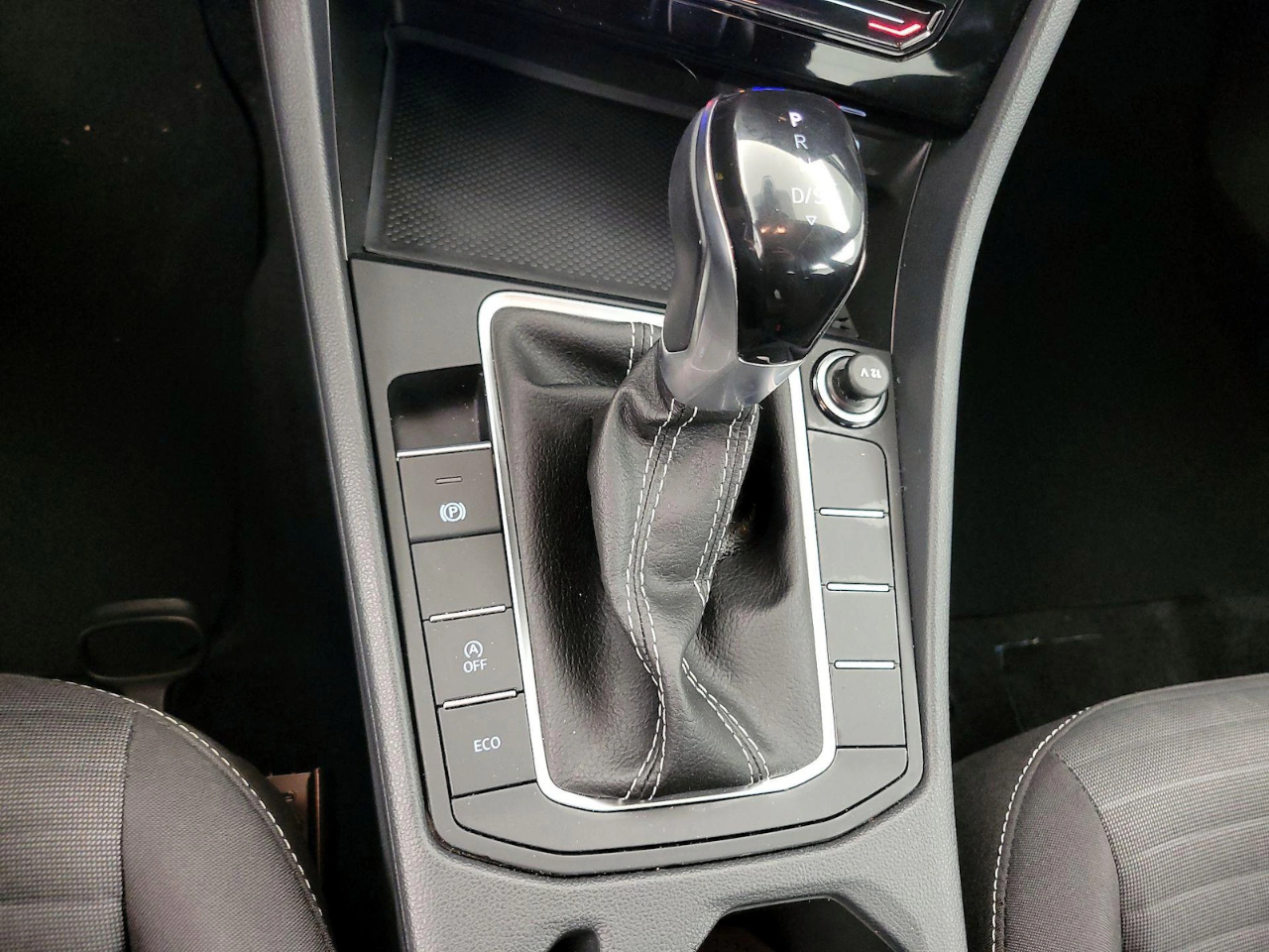 Volkswagen Jetta S 2025