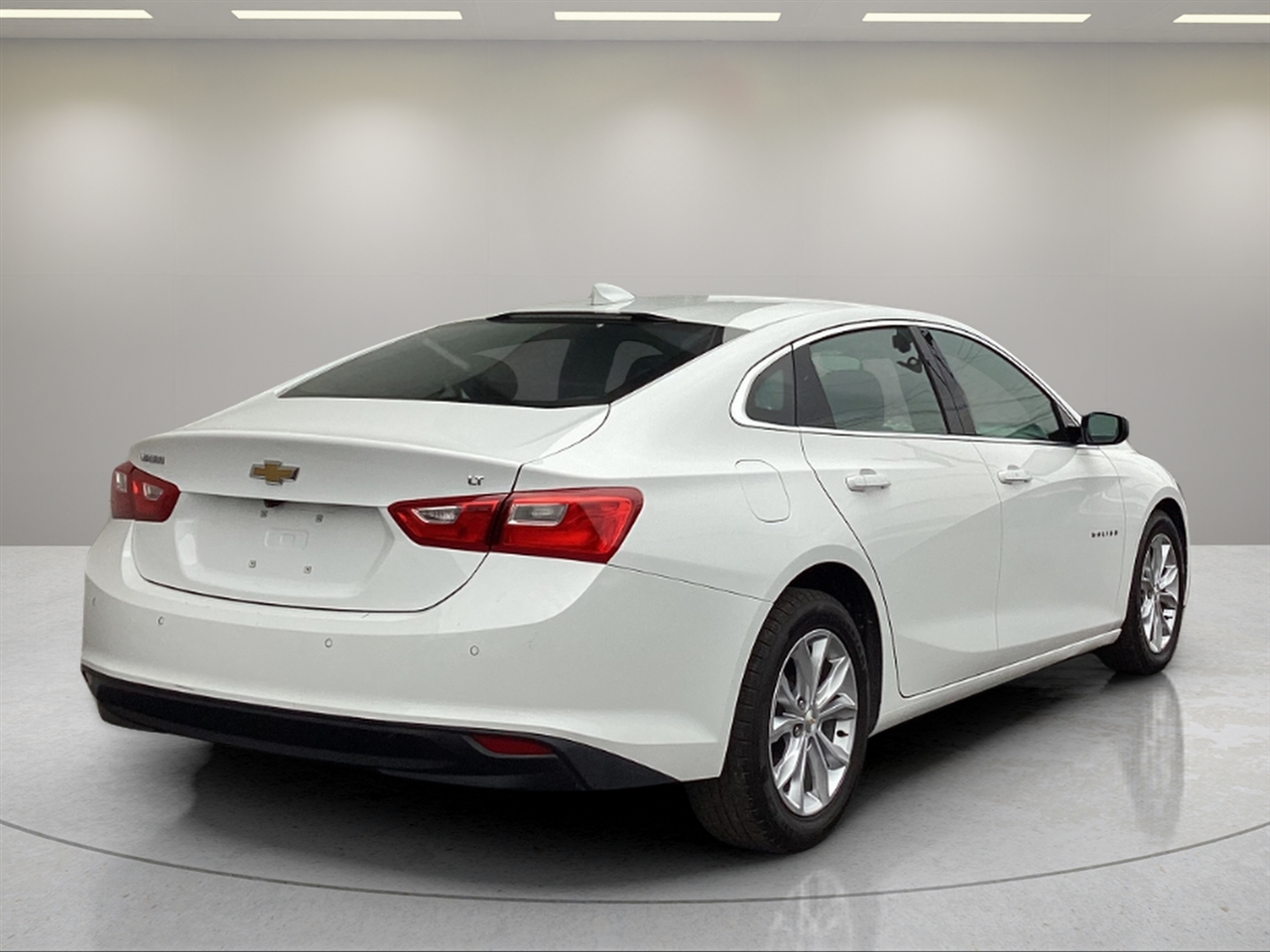 2023 Chevrolet Malibu 1LT photo 3