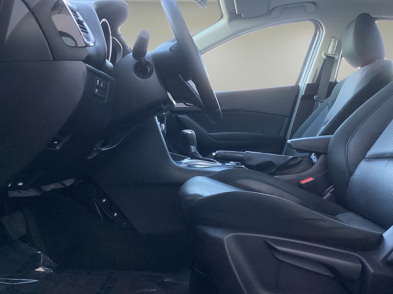 Mazda MAZDA3 I Grand Touring MT 4-Door 2016