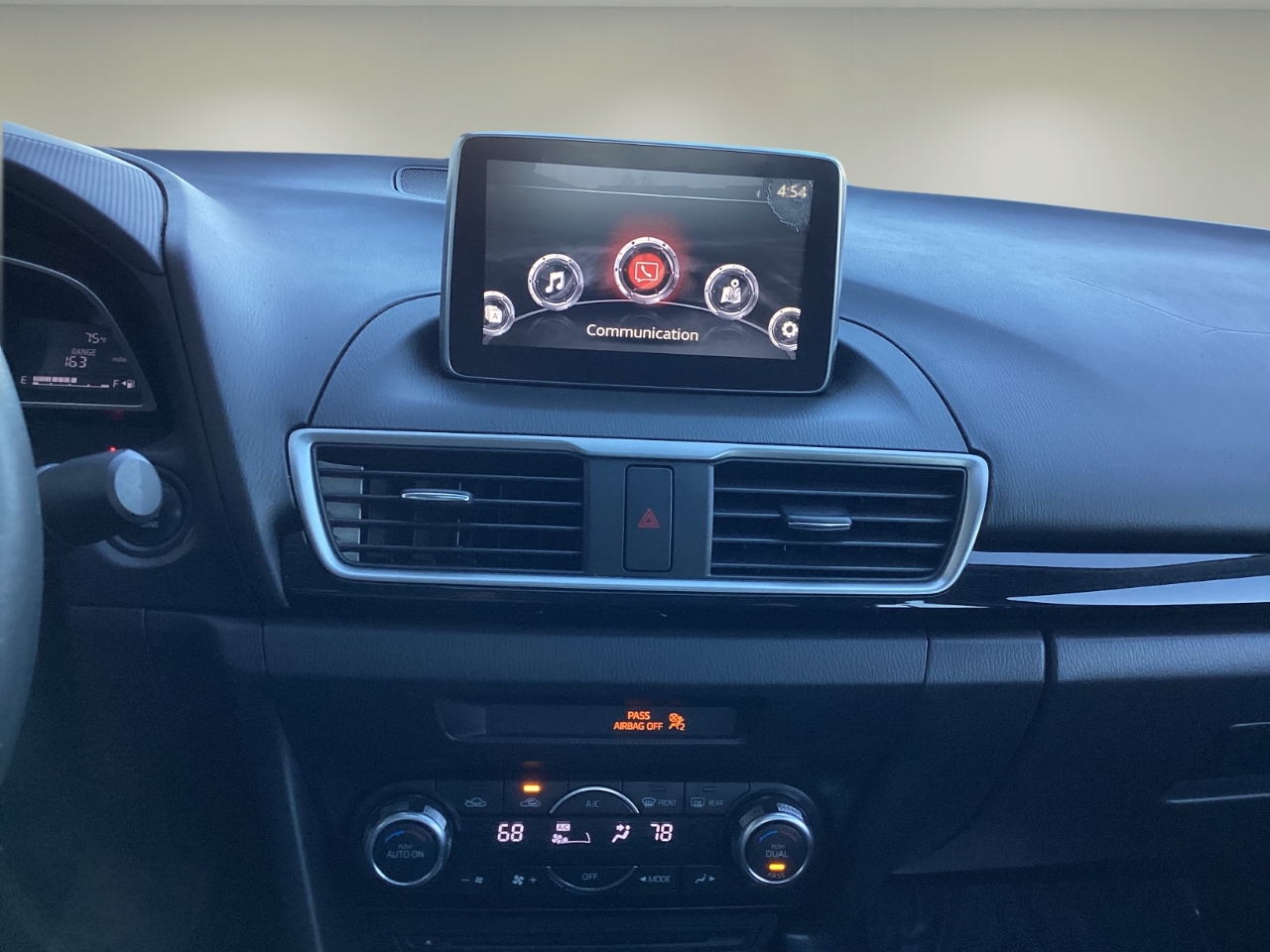 Mazda MAZDA3 I Grand Touring MT 4-Door 2016