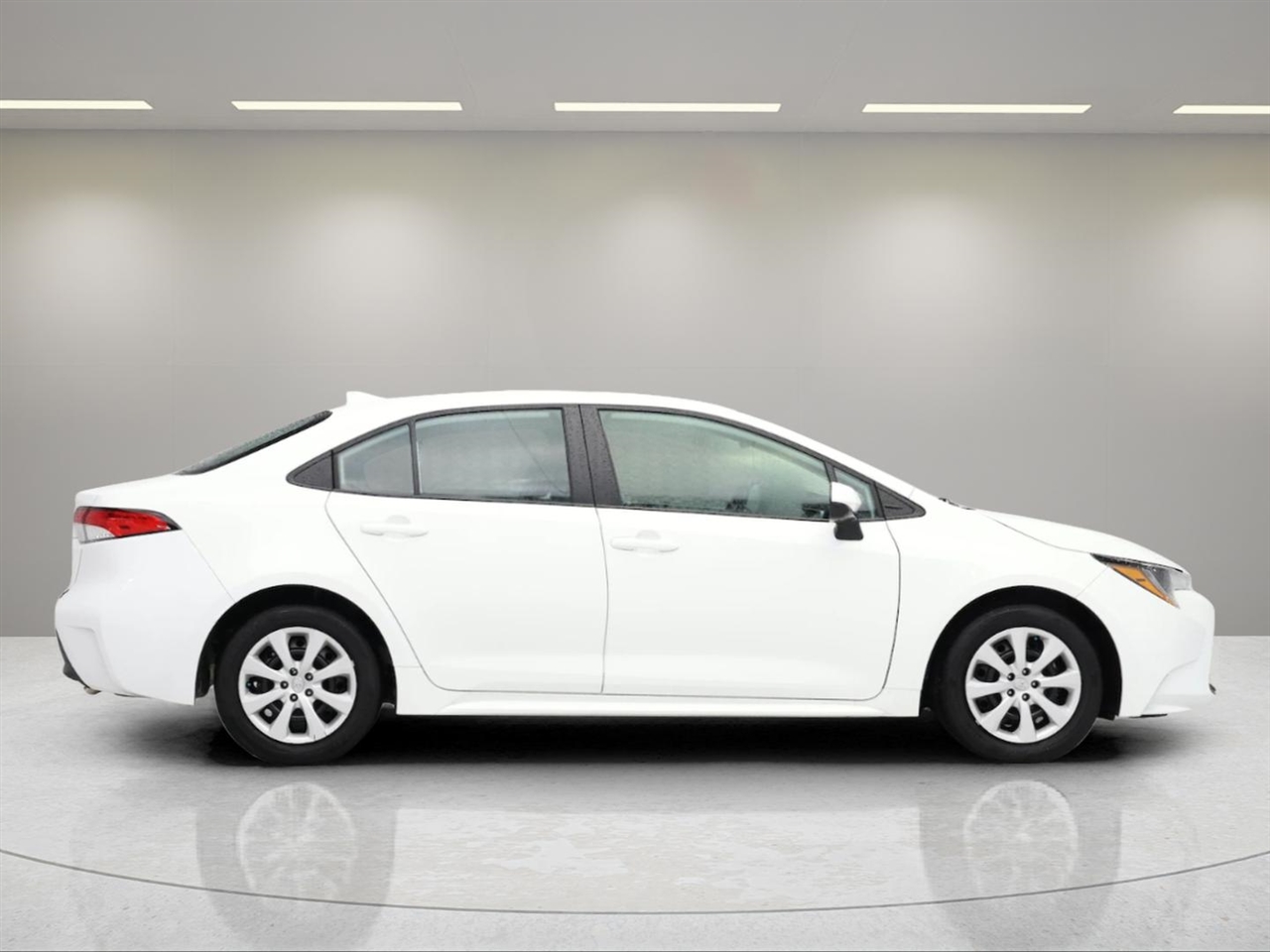 Toyota Corolla LE 2024