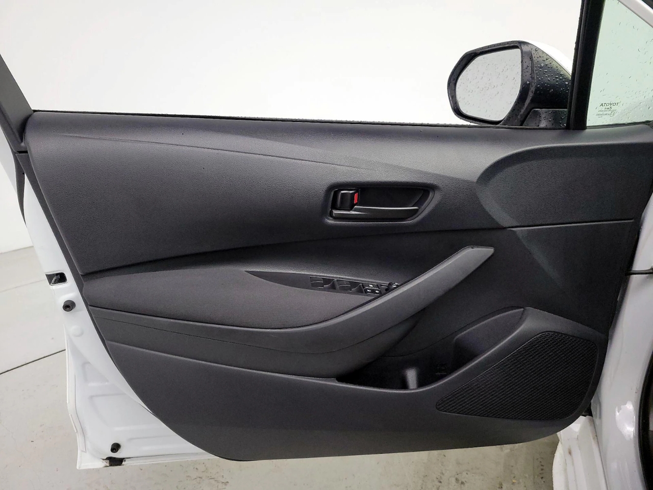 Toyota Corolla LE 2024