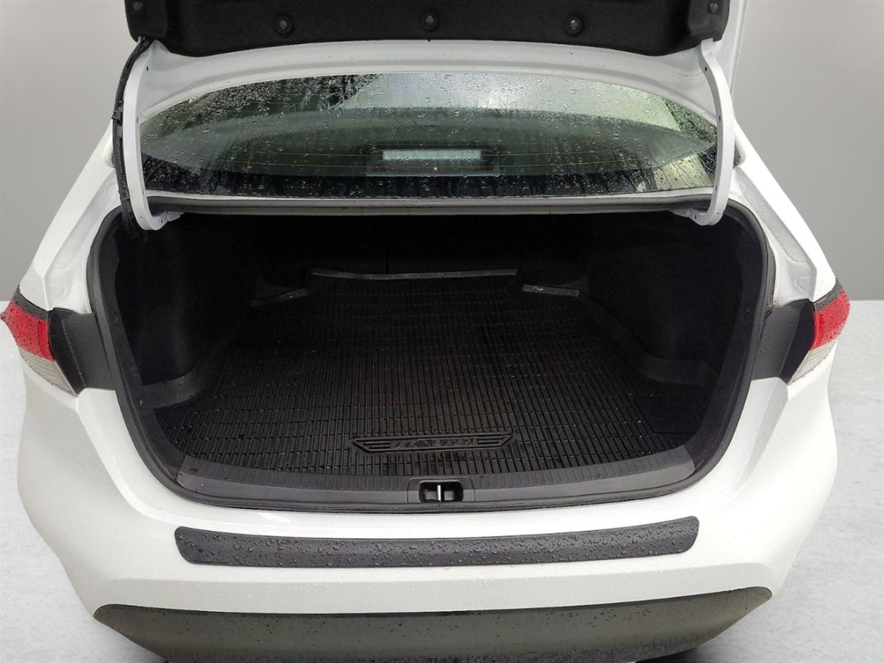 Toyota Corolla LE 2024