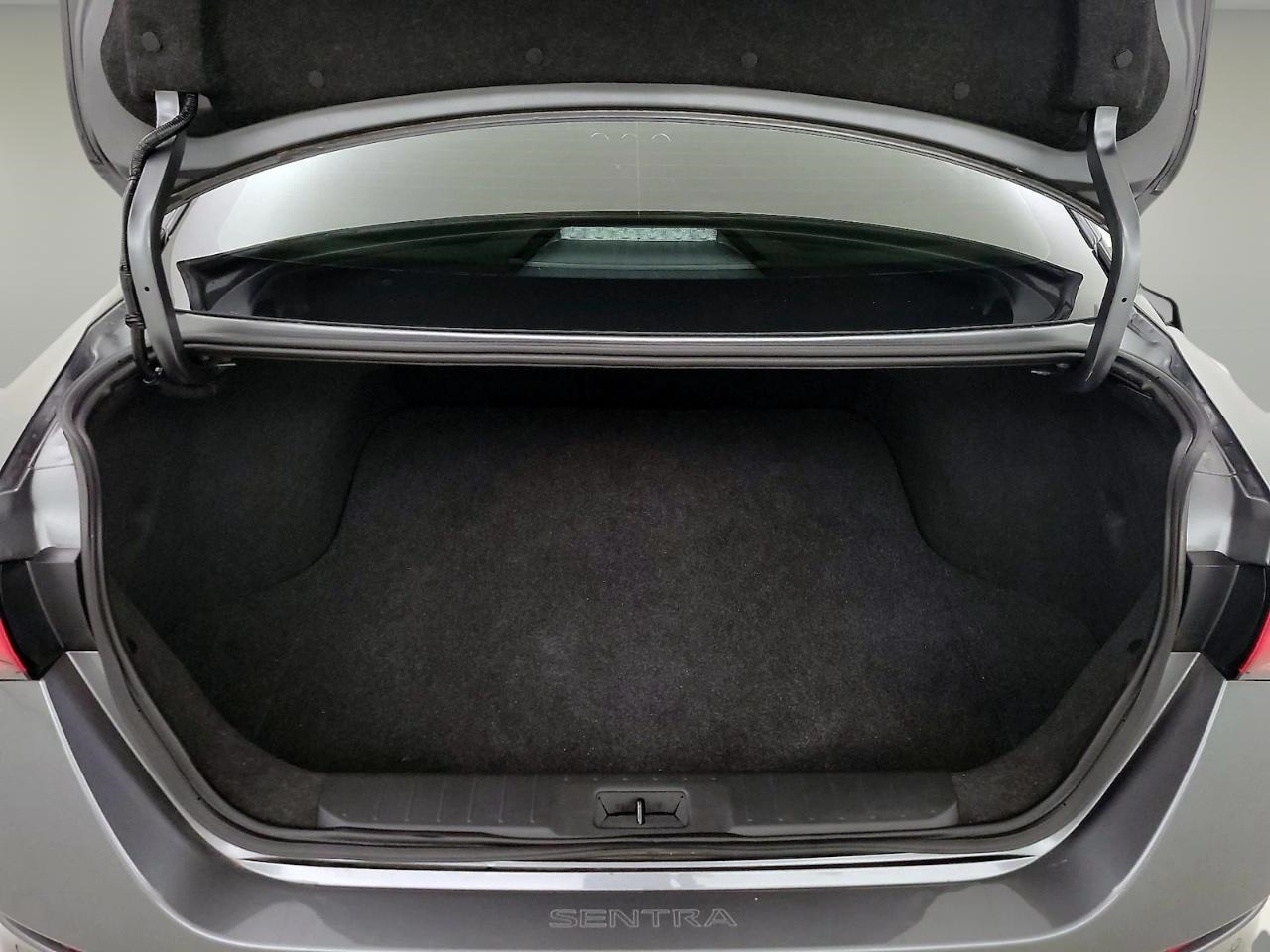 Nissan Sentra SV 2024