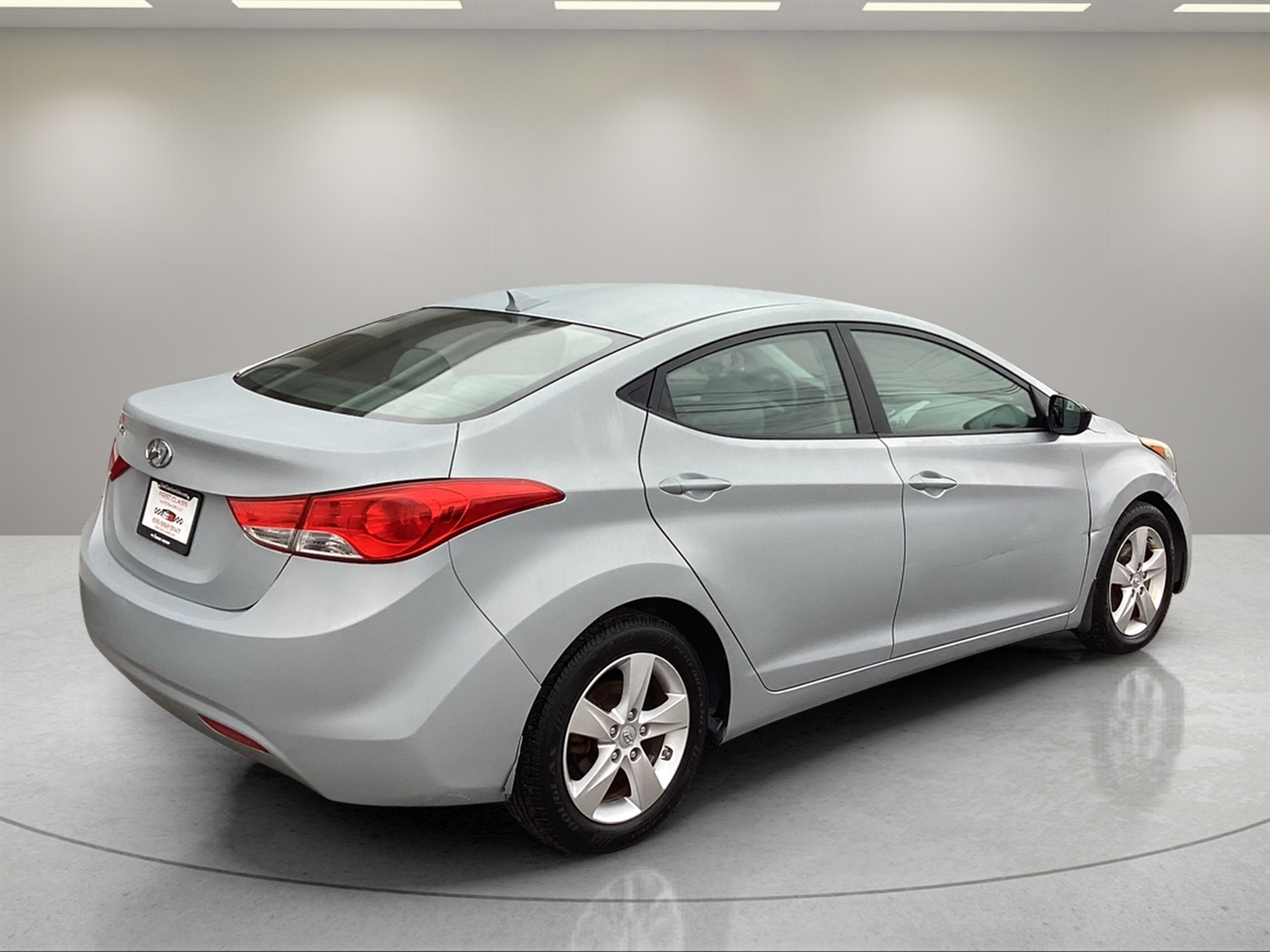 Hyundai Elantra GLS M/T 2013