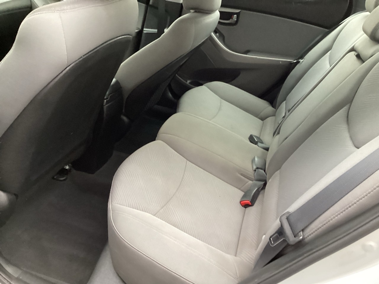 Hyundai Elantra GLS M/T 2013