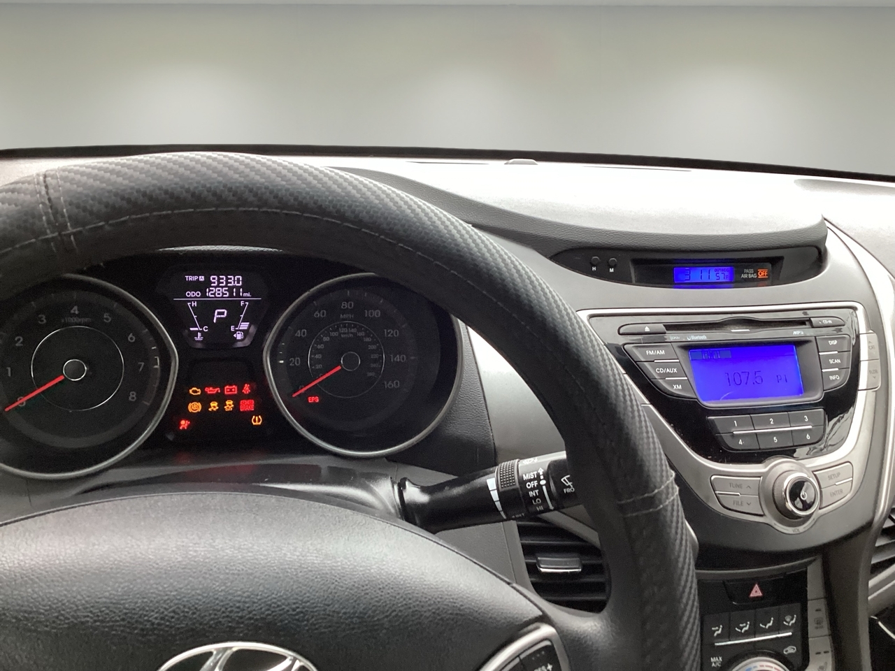 Hyundai Elantra GLS M/T 2013