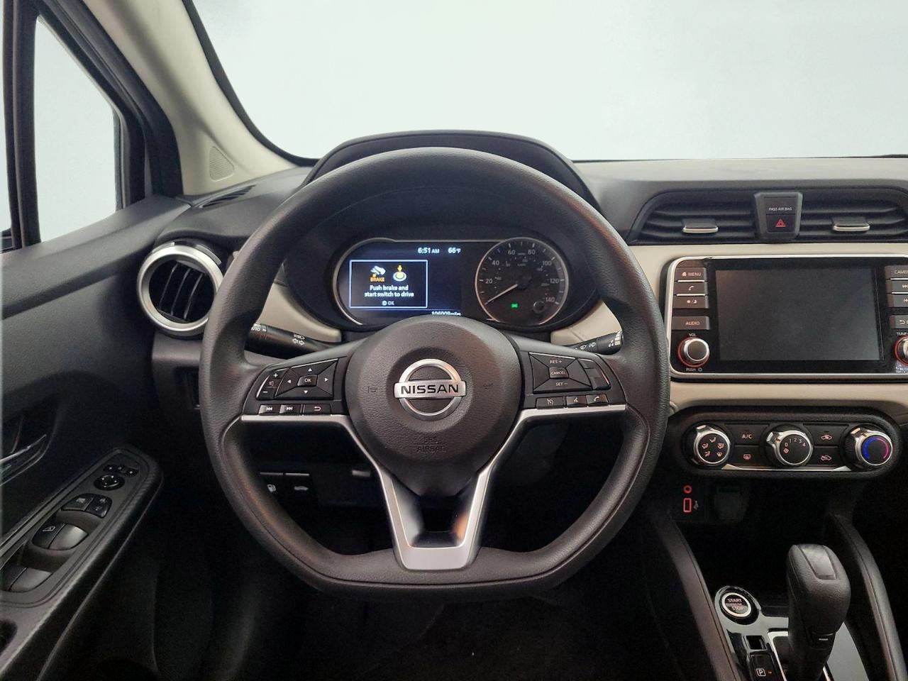 Nissan Versa SV 2022