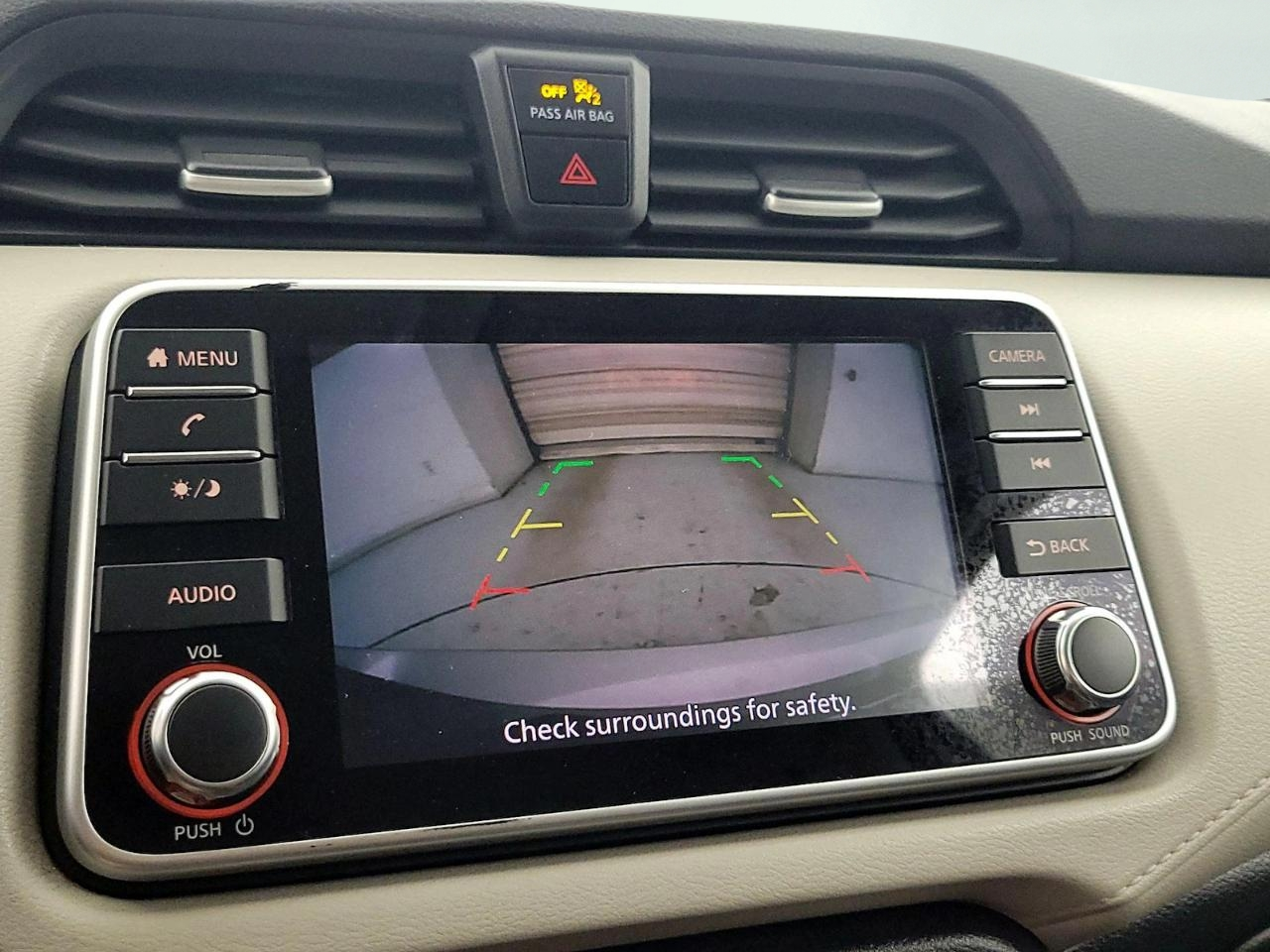 Nissan Versa SV 2022