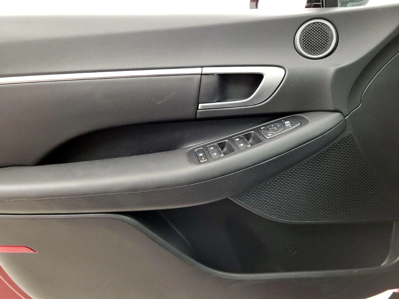 Hyundai Sonata Hybrid SEL 2025