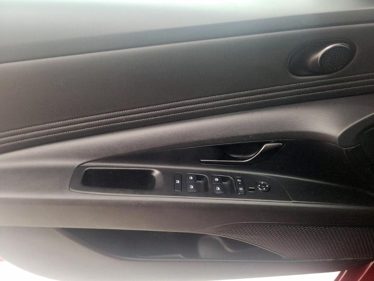 Hyundai Elantra SEL Convenience 2025