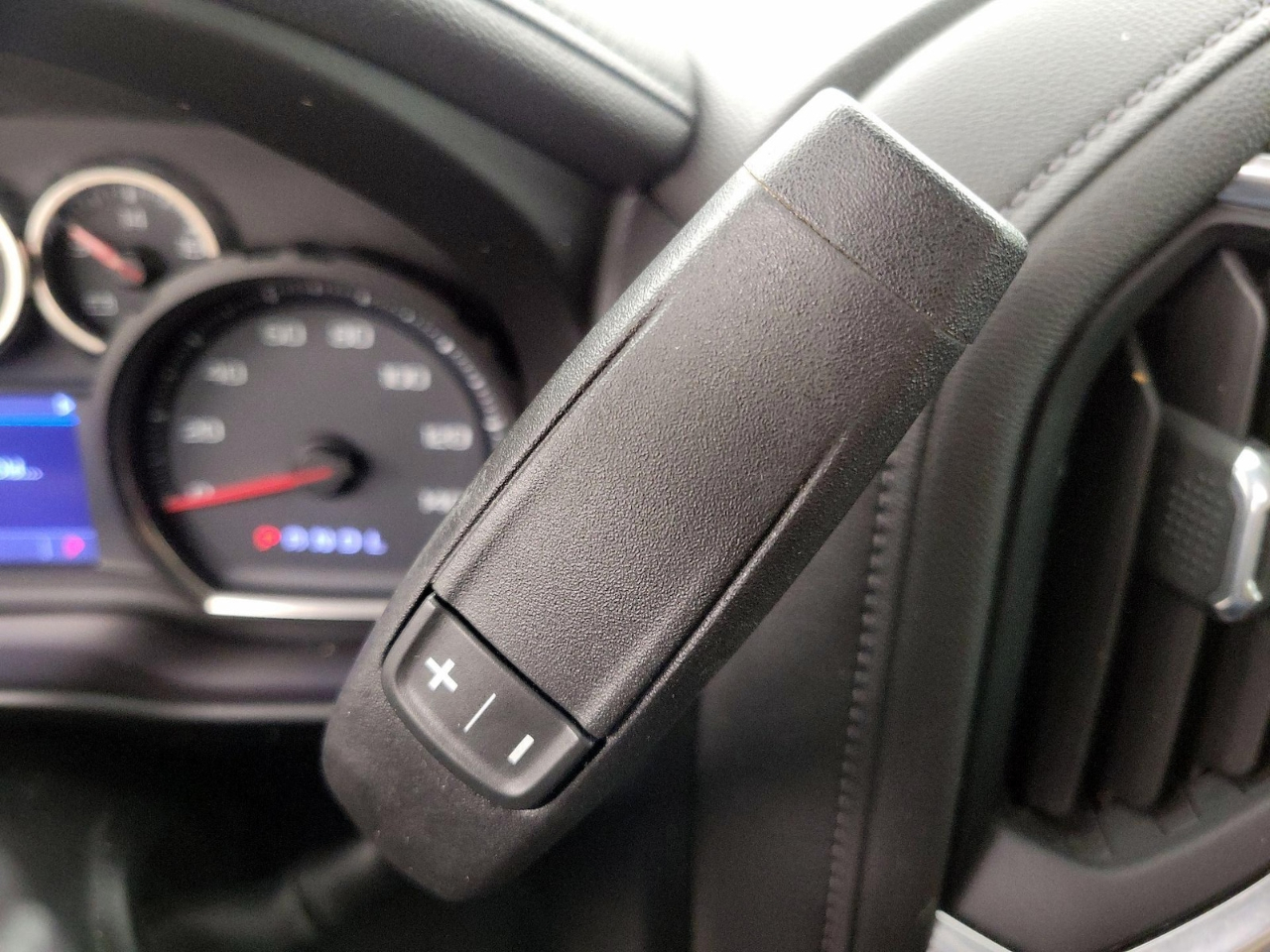 Chevrolet Silverado 1500 LTZ Crew Cab 2WD 2019