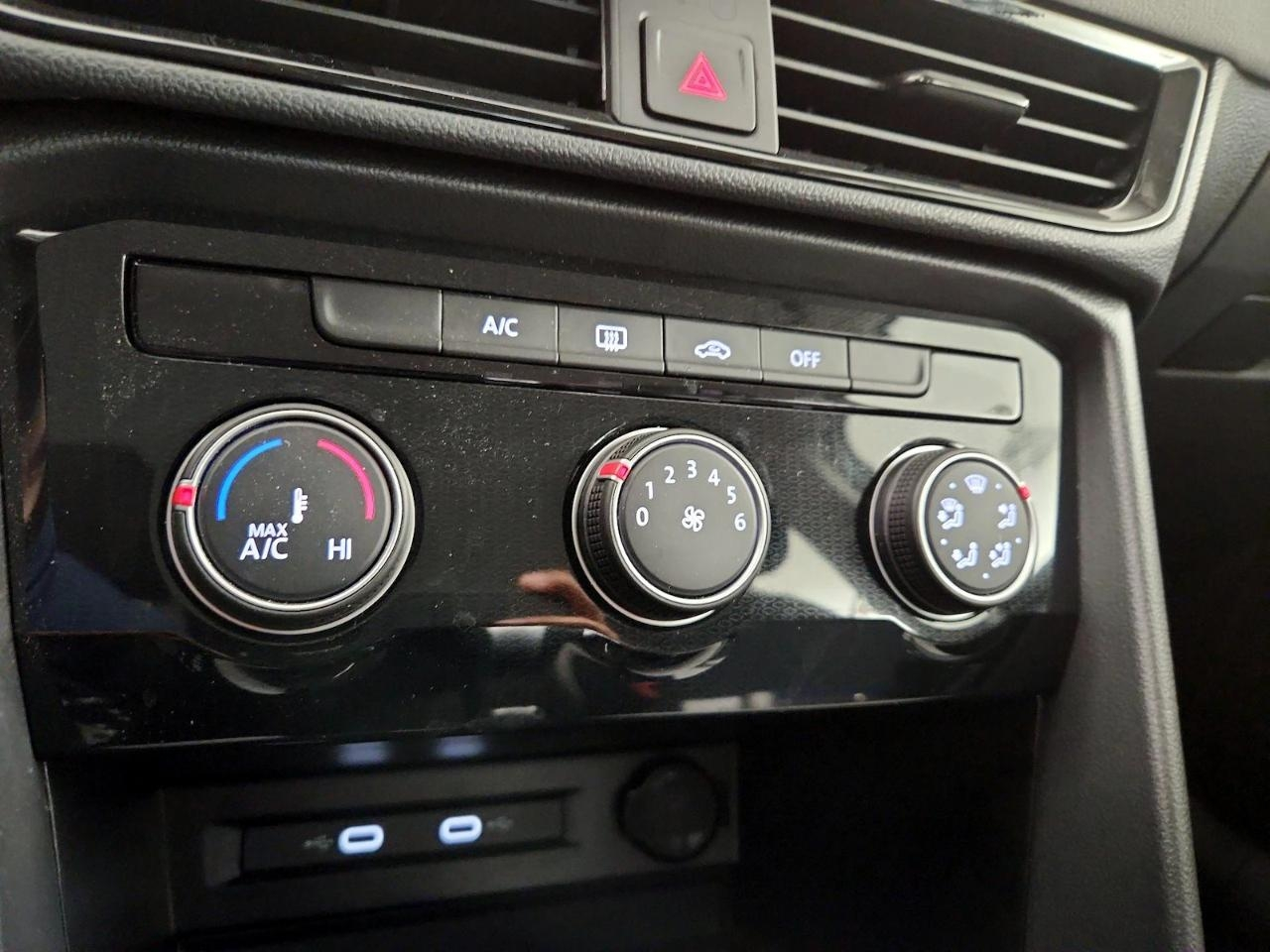 Volkswagen Taos S 4MOTION 2025