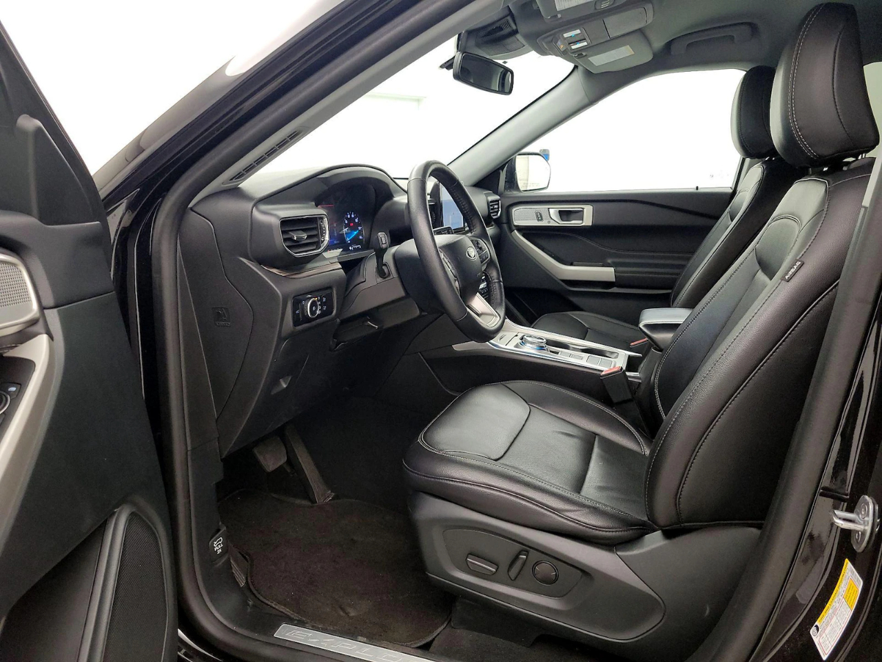 Ford Explorer XLT AWD 2024