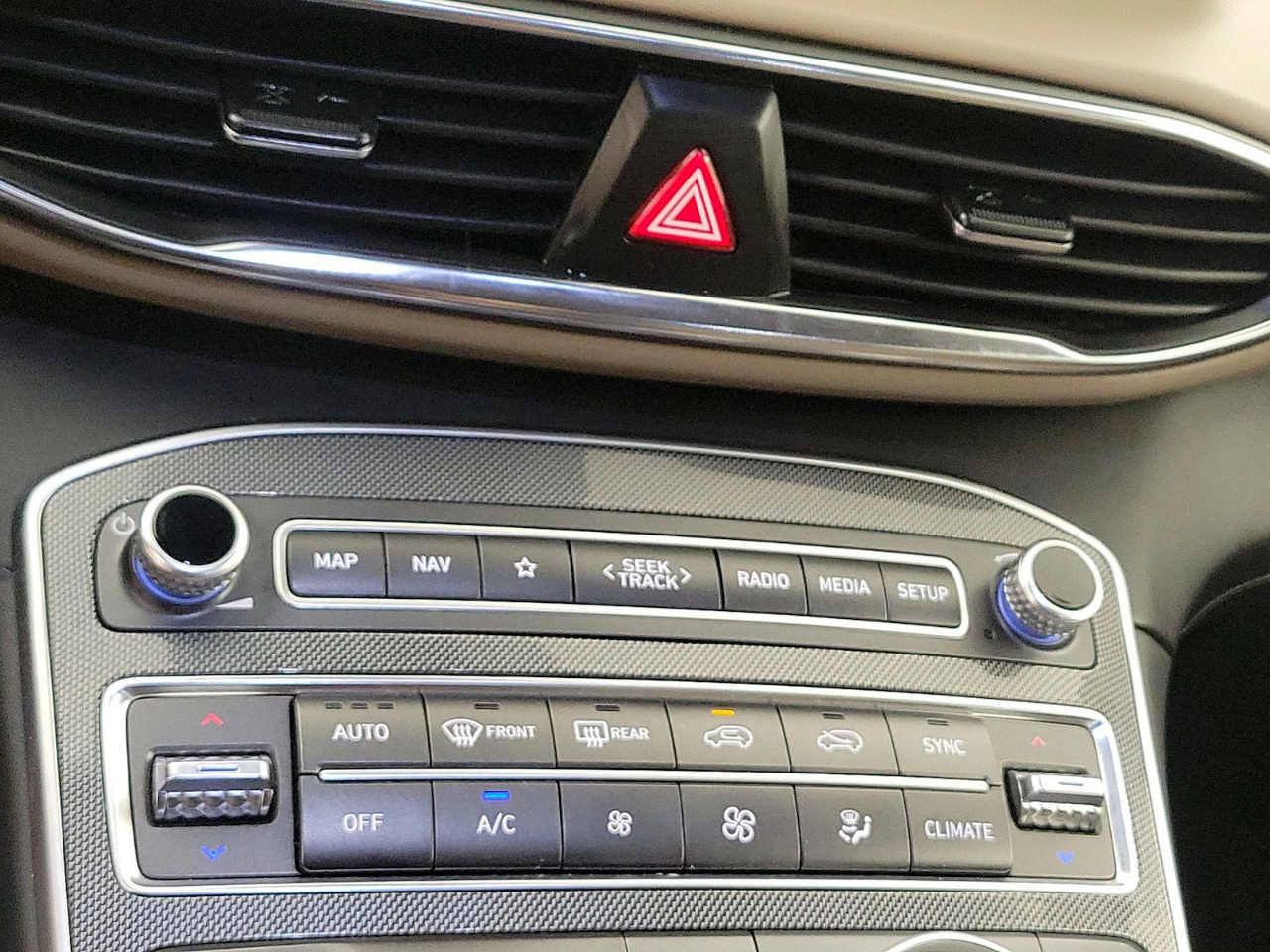 Hyundai Santa Fe Limited 2022