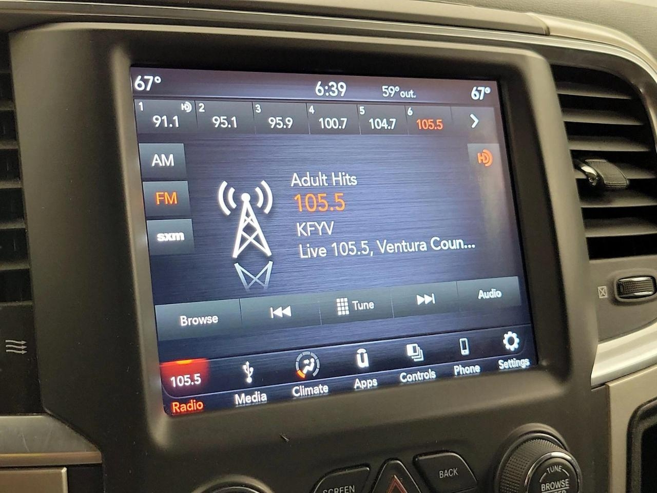 RAM 1500 Classic Tradesman Crew Cab SWB 4WD 2019