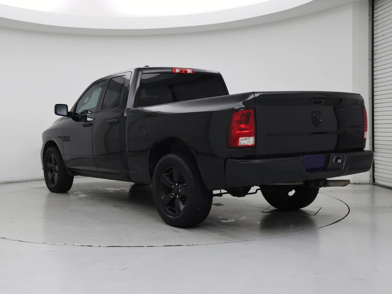 RAM 1500 Classic Warlock 4x4 Crew Cab 5'7" Box 2019