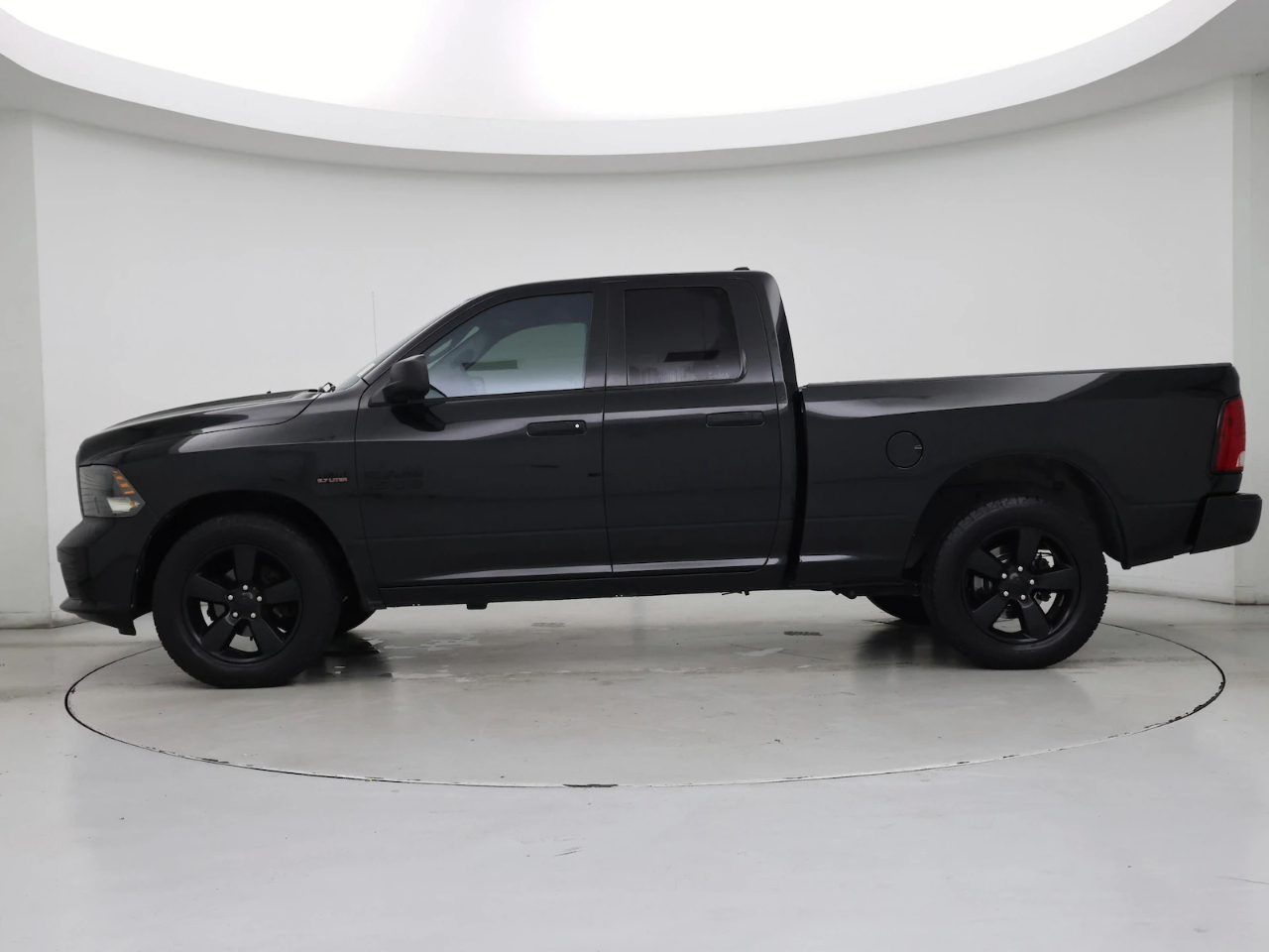 RAM 1500 Classic Warlock 4x4 Crew Cab 5'7" Box 2019