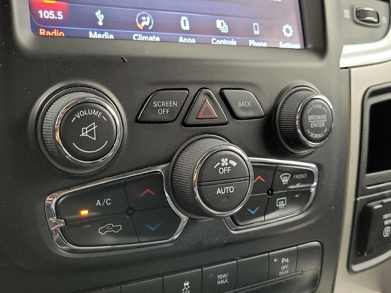 RAM 1500 Classic Warlock 4x4 Crew Cab 5'7" Box 2019