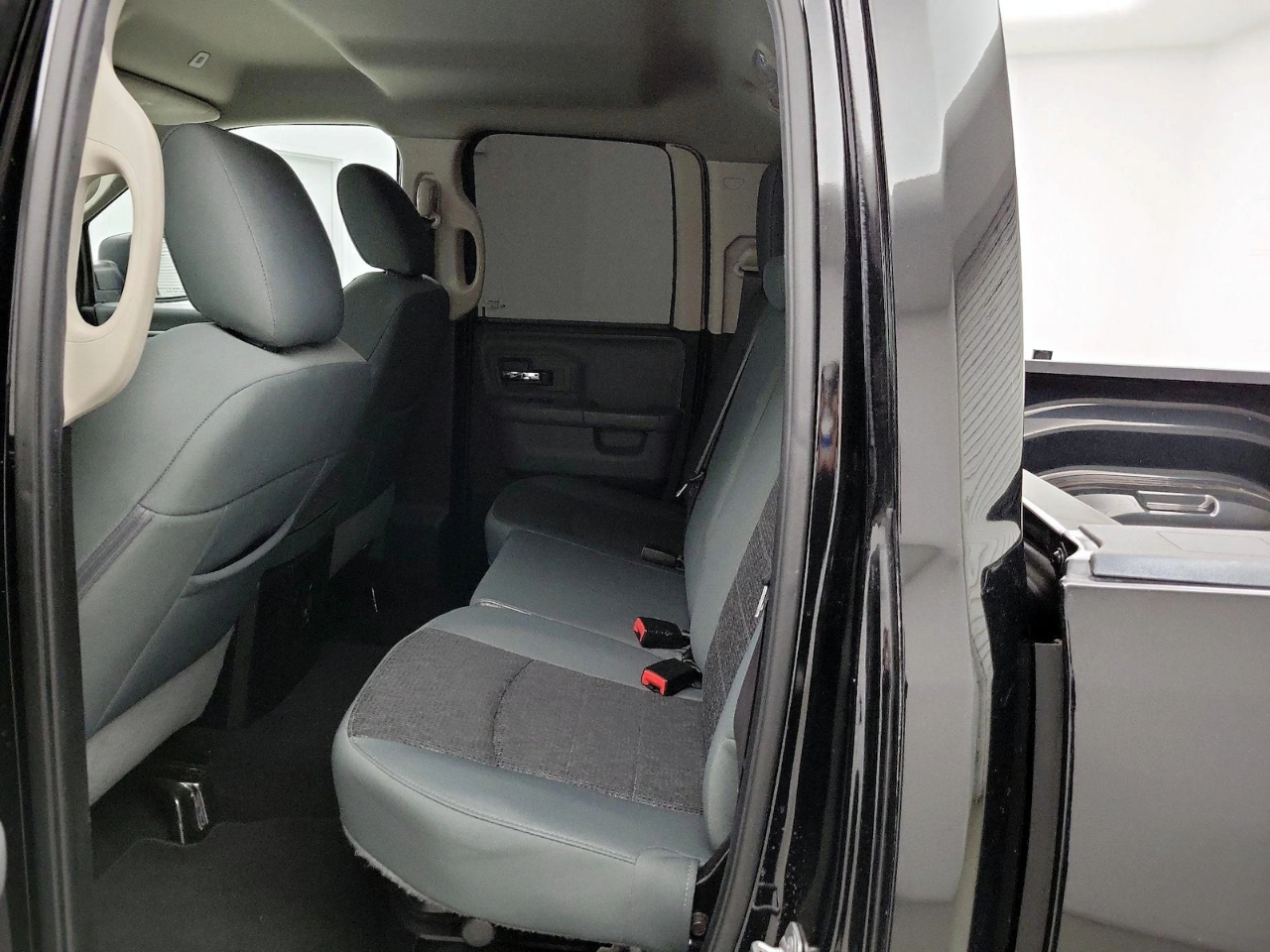 RAM 1500 Classic Warlock 4x4 Crew Cab 5'7" Box 2019