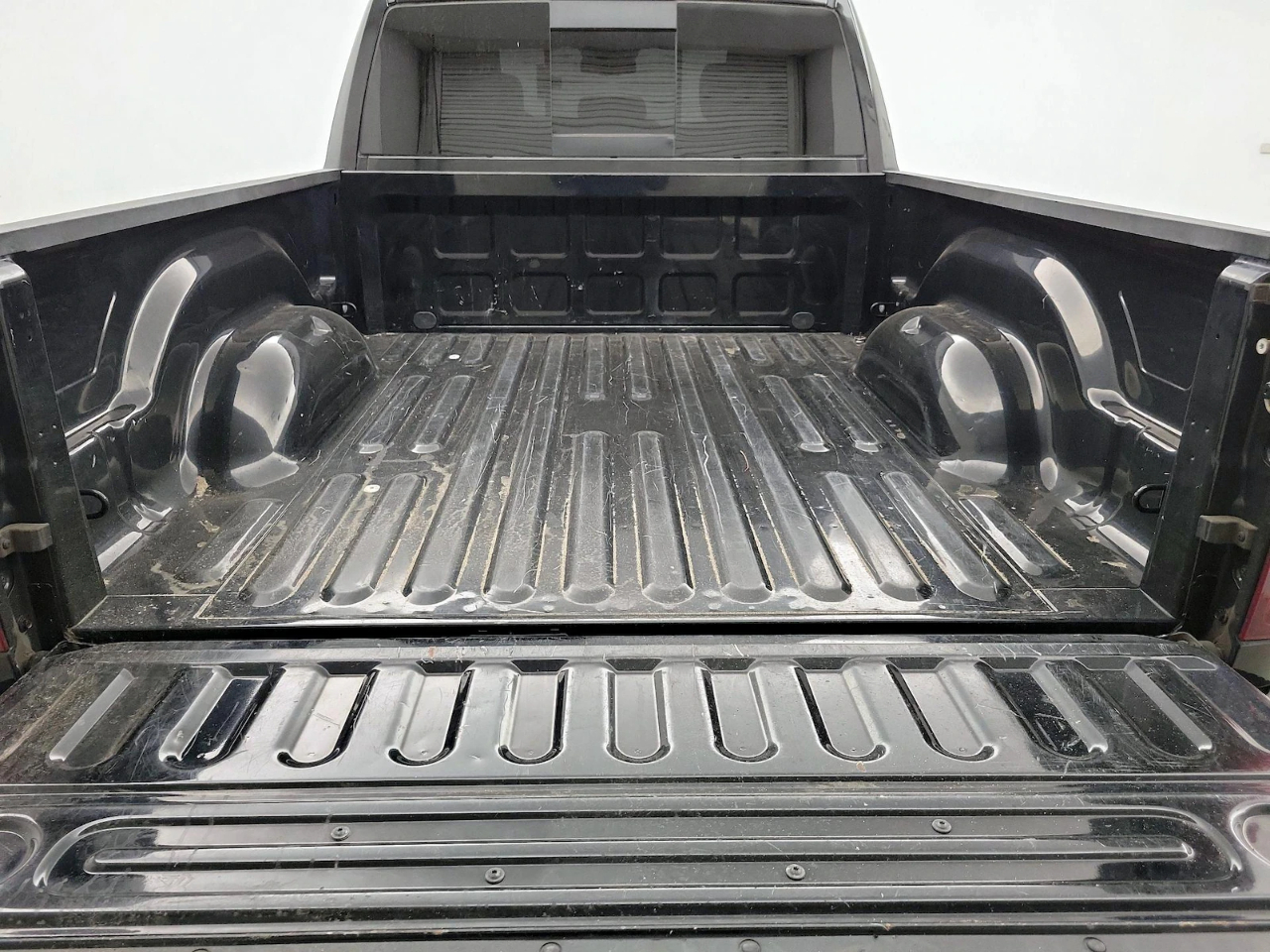 RAM 1500 Classic Warlock 4x4 Crew Cab 5'7" Box 2019