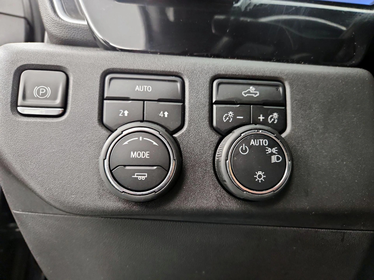 Chevrolet Silverado 1500 LT Crew Cab 4WD 2023