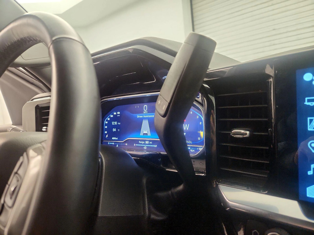 Chevrolet Silverado 1500 LT Crew Cab 4WD 2023